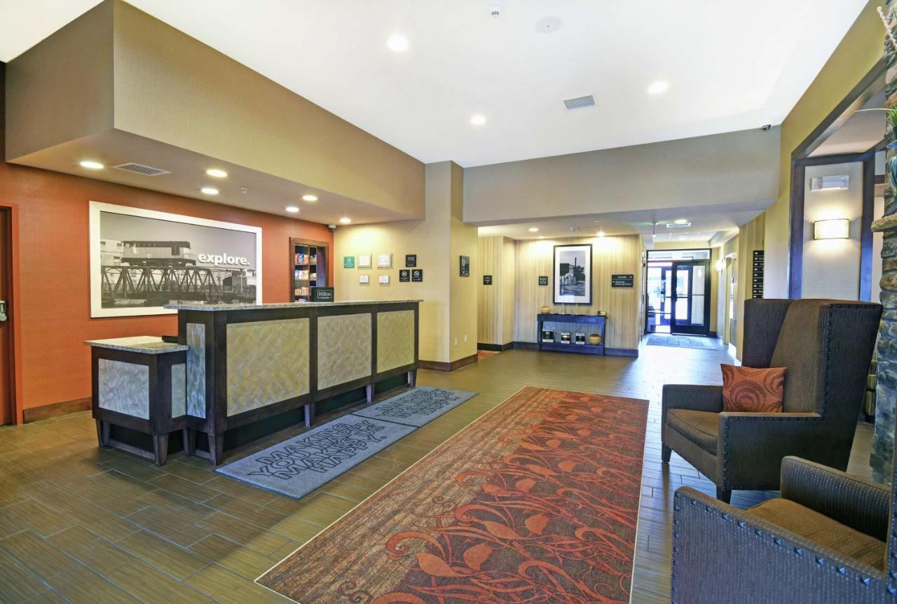 Hampton Inn Beloit Exteriör bild